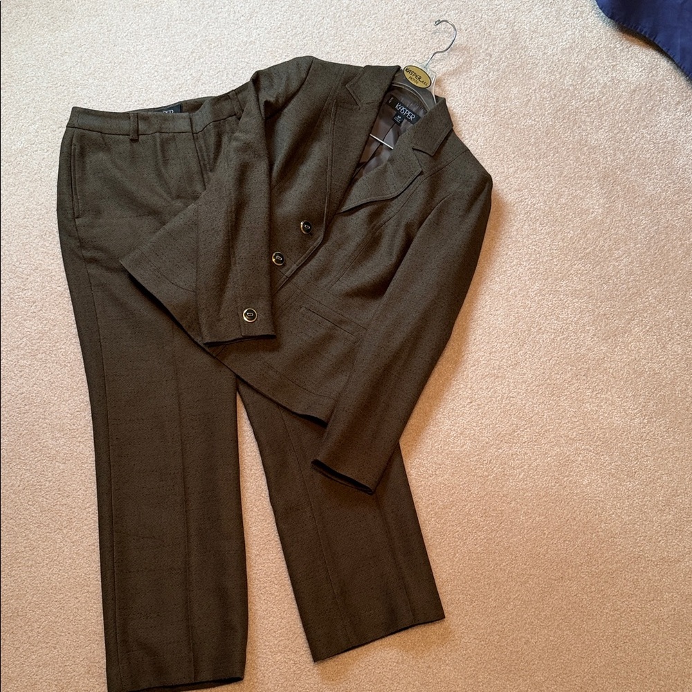 Kasper petite women’s Dark Brown textured suit with Dress Pants